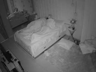 voyeurcam-casa-salsa-bedroom-2
