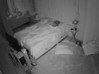 voyeurcam-casa-salsa-bedroom-2