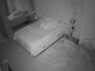 voyeurcam-casa-salsa-bedroom-2
