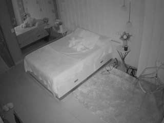 voyeurcam-casa-salsa-bedroom-2