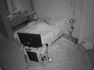 voyeurcam-casa-salsa-bedroom-2