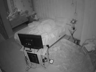 voyeurcam-casa-salsa-bedroom-2
