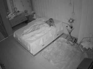 voyeurcam-casa-salsa-bedroom-2