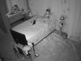 voyeurcam-casa-salsa-bedroom-2