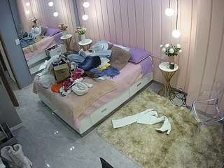 voyeurcam-casa-salsa-bedroom-2