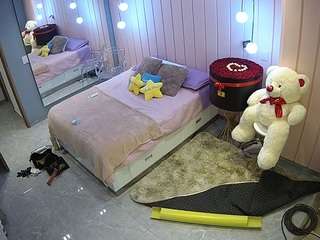 voyeurcam-casa-salsa-bedroom-2