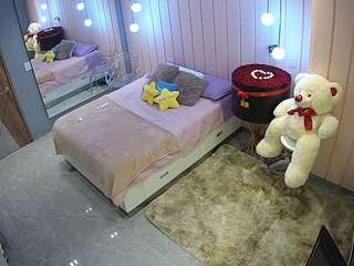 voyeurcam-casa-salsa-bedroom-2