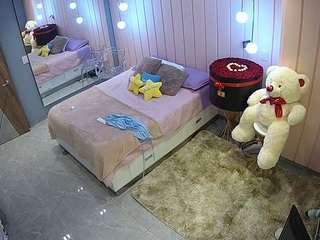voyeurcam-casa-salsa-bedroom-2