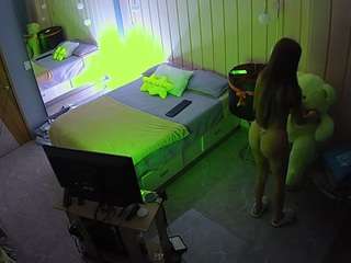voyeurcam-casa-salsa-bedroom-2
