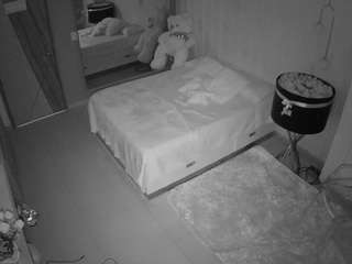 voyeurcam-casa-salsa-bedroom-2