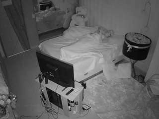 voyeurcam-casa-salsa-bedroom-2