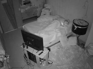 voyeurcam-casa-salsa-bedroom-2