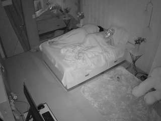 voyeurcam-casa-salsa-bedroom-2