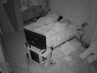voyeurcam-casa-salsa-bedroom-2