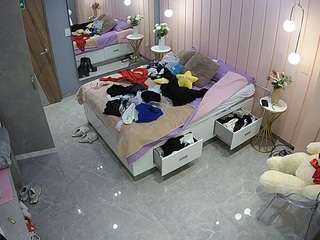voyeurcam-casa-salsa-bedroom-2