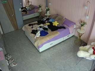 voyeurcam-casa-salsa-bedroom-2