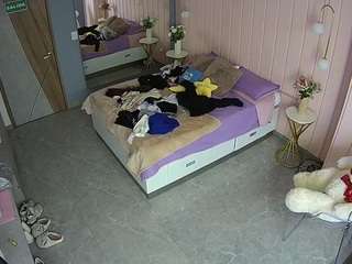 voyeurcam-casa-salsa-bedroom-2