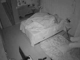 voyeurcam-casa-salsa-bedroom-2