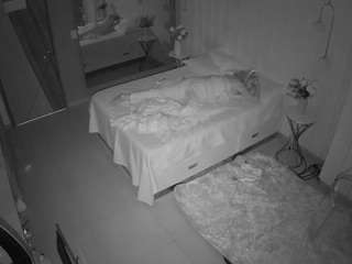 voyeurcam-casa-salsa-bedroom-2