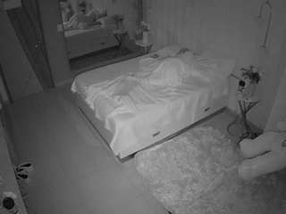 voyeurcam-casa-salsa-bedroom-2