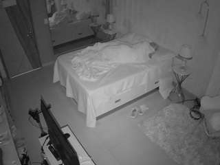voyeurcam-casa-salsa-bedroom-2
