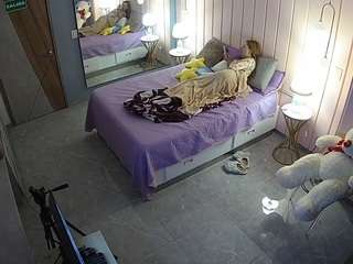voyeurcam-casa-salsa-bedroom-2