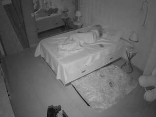 voyeurcam-casa-salsa-bedroom-2