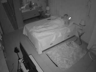 voyeurcam-casa-salsa-bedroom-2