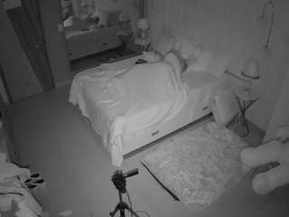 voyeurcam-casa-salsa-bedroom-2