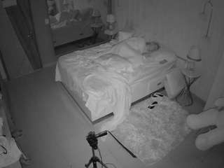 voyeurcam-casa-salsa-bedroom-2