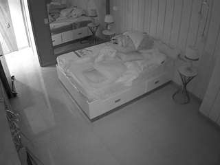 voyeurcam-casa-salsa-bedroom-2