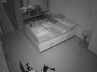 voyeurcam-casa-salsa-bedroom-2