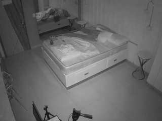 voyeurcam-casa-salsa-bedroom-2