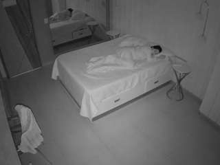 voyeurcam-casa-salsa-bedroom-2