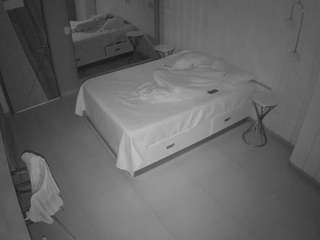 voyeurcam-casa-salsa-bedroom-2