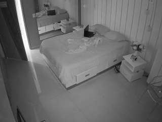 voyeurcam-casa-salsa-bedroom-2