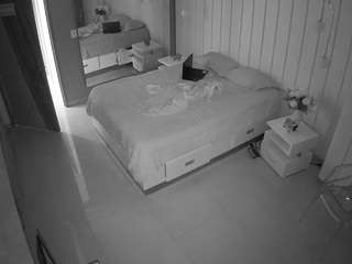 voyeurcam-casa-salsa-bedroom-2
