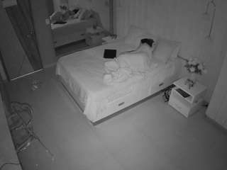 voyeurcam-casa-salsa-bedroom-2