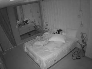 voyeurcam-casa-salsa-bedroom-2