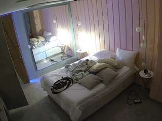 voyeurcam-casa-salsa-bedroom-2
