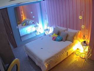이 모델은 현재 라이브 중입니다. voyeurcam-casa-salsa-bedroom-2