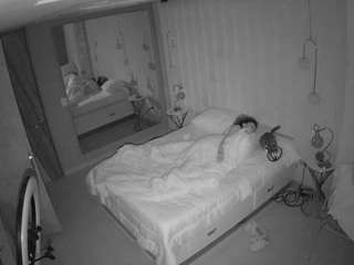 Dit model is nu live. voyeurcam-casa-salsa-bedroom-2