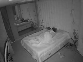 Ця модель зараз онлайн. voyeurcam-casa-salsa-bedroom-2