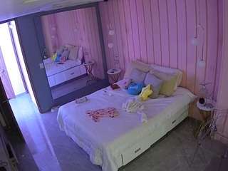 voyeurcam-casa-salsa-bedroom-2