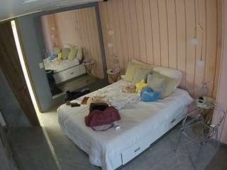 voyeurcam-casa-salsa-bedroom-2