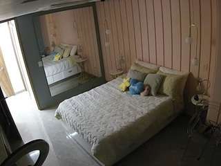 voyeurcam-casa-salsa-bedroom-2
