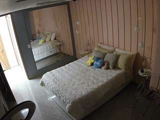 voyeurcam-casa-salsa-bedroom-2