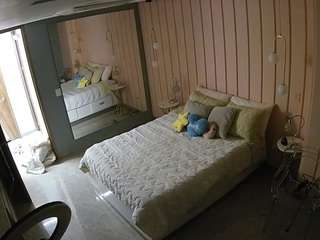 voyeurcam-casa-salsa-bedroom-2