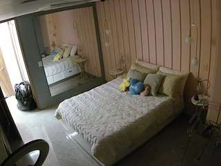 voyeurcam-casa-salsa-bedroom-2