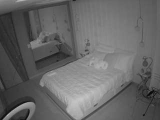 voyeurcam-casa-salsa-bedroom-2